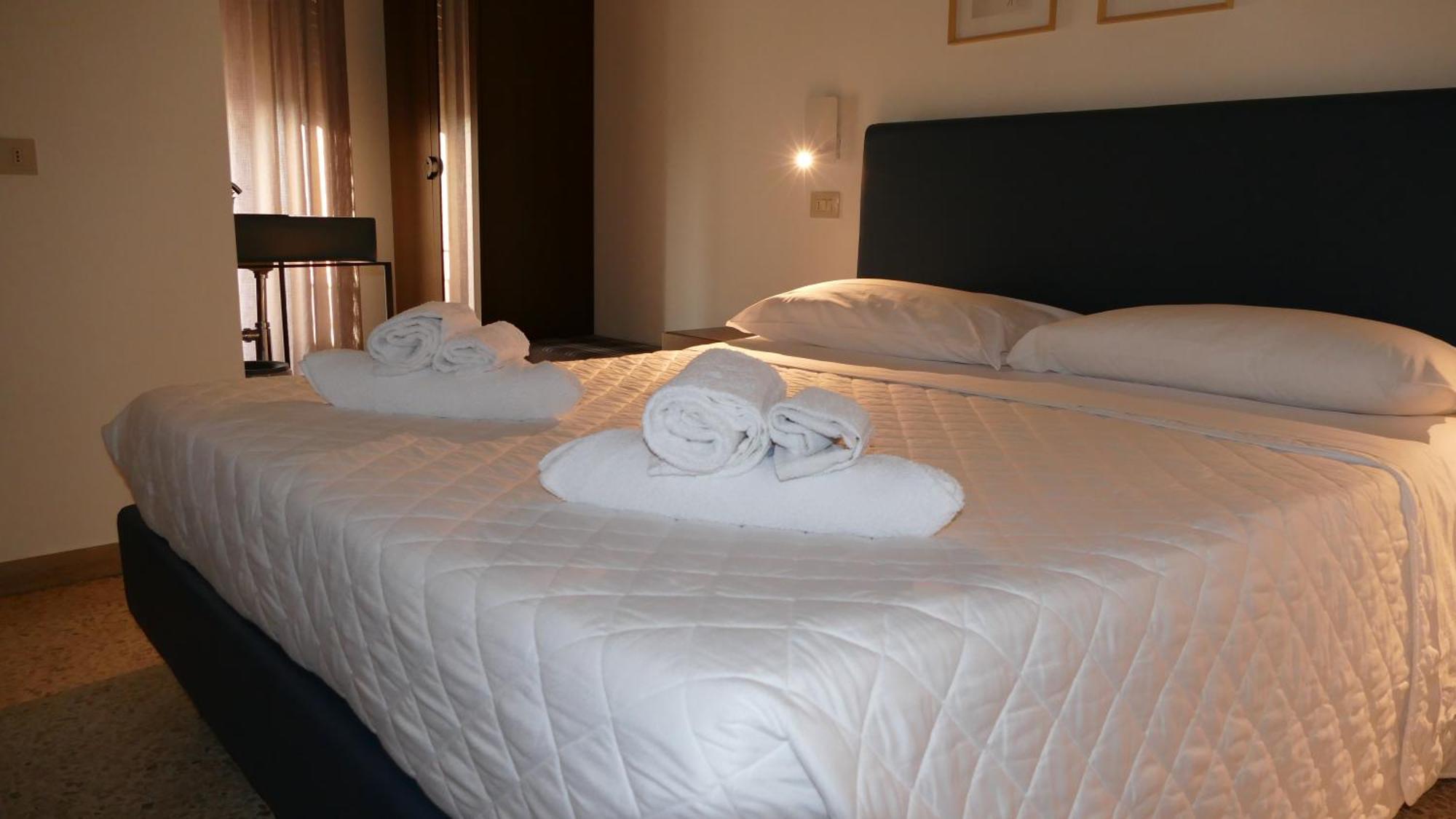 Hotel Spring Rimini Exterior foto